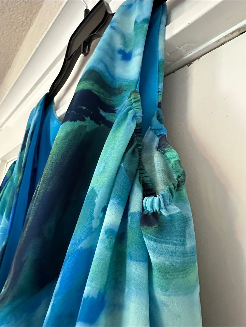 XSCAPE Maxi Dress in Blue-Green Print
Size:14W ~NEW! ✨Beautiful ✨ - Picture 8 of 9